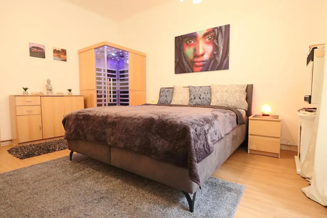 Apartment Relax Strasnice: With Private Infra-Sauna ! Prague